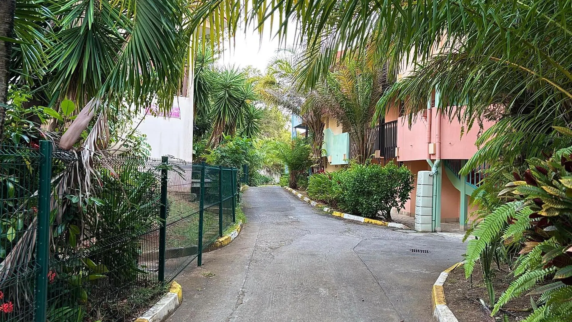 Апартаменты #Vacances En #Martinique Сент-Анн